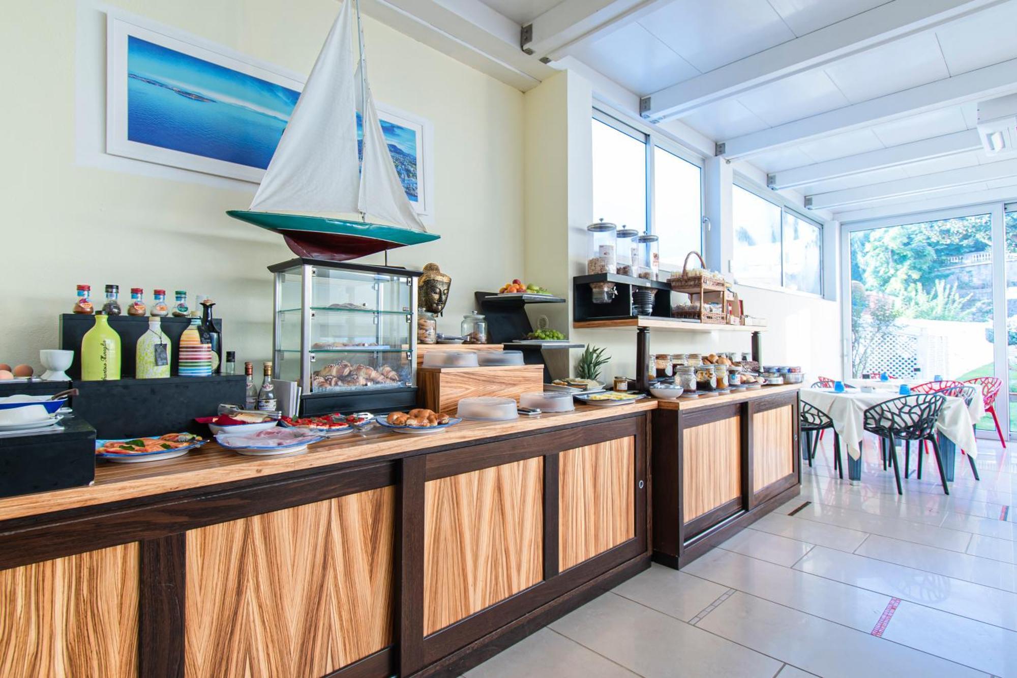 Marina 10 Design Hotel & Spa Casamicciola Terme Ngoại thất bức ảnh