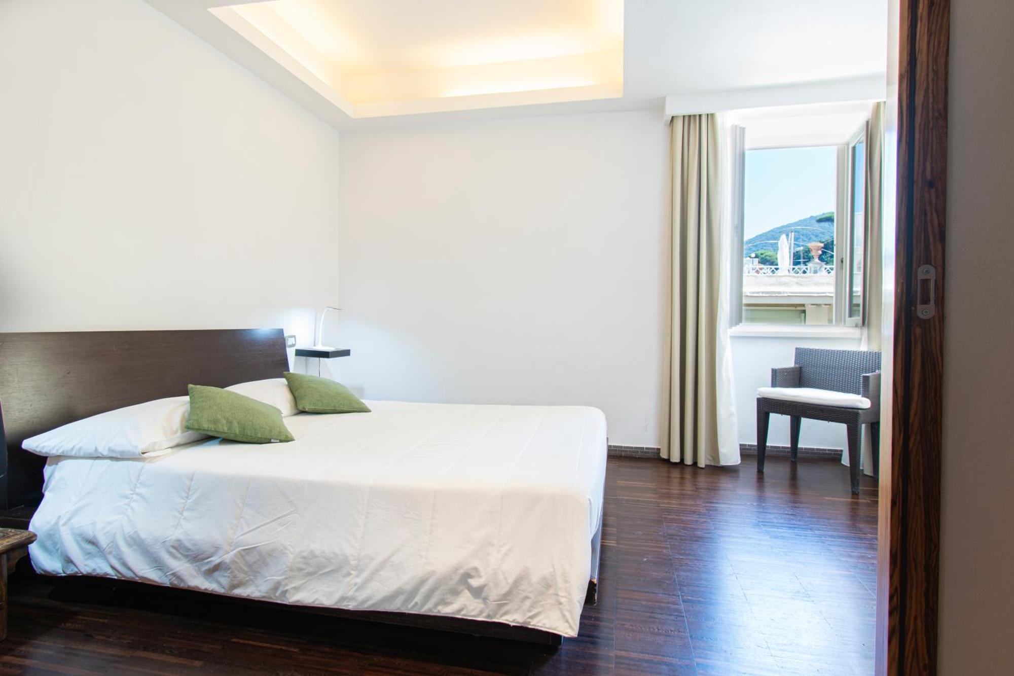 Marina 10 Design Hotel & Spa Casamicciola Terme Ngoại thất bức ảnh